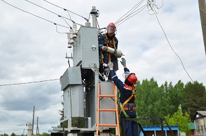 В 2023 году филиал «Кировэнерго» отремонтирует 340 км ЛЭП и 209 крупных подстанций