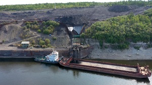 «Якутуголь» отгружает уголь с разреза «Джебарики-Хая» в рамках летней навигации