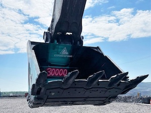 В Кузбассе раскрашенный с помощью нейросети ковш грузит сверхпрочную породу на разрезе «Березовский»