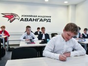 Омский НПЗ дал возможность юным хоккеистам получить дополнительное образование
