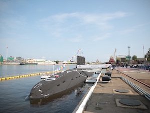 ВМФ РФ получил дизель-электрическую подводную лодку «Якутск»