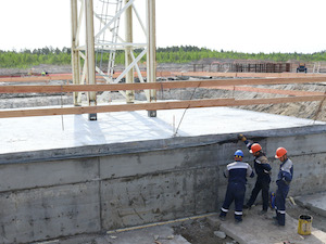 На стройплощадке Ленинградской АЭС-2 подготовлен фундамент под кран для возведения градирни