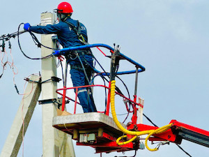 «Краснодарские электрические сети» подготовили к летним нагрузкам 64 км ЛЭП низкого напряжения