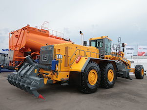 «Кузбассразрезуголь» проведет испытания первого карьерного грейдера БЕЛАЗ