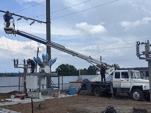 «Башкирэнерго» монтирует элегазовый выключатель на подстанции «Арлан»