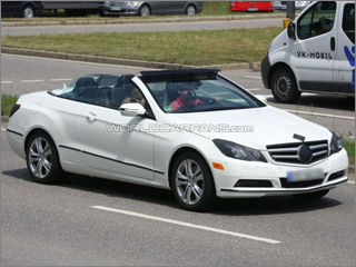 Папарацци засекли кабриолет Mercedes-Benz E-класса