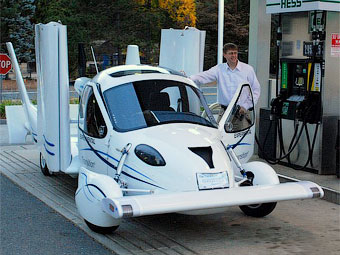 Летающему автомобилю Terrafugia разрешили стать спортивным самолетом