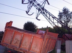 «Пермэнерго» восстановило работу ЛЭП, поврежденной в результате наезда крупногабаритной техники