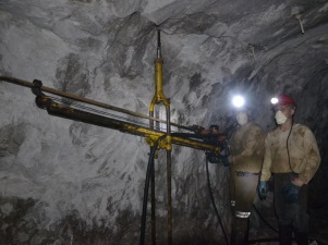 На рудниках ППГХО введена в опытно-промышленную эксплуатацию система позиционирования персонала и техники