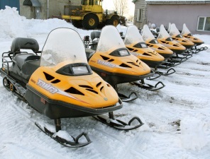 Готовь снегоходы летом