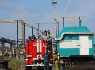 Взрыв на газоперерабатывающем заводе в Якутске привел к пожару