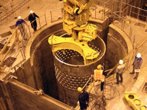 На Ленинградской АЭС-2 началась предварительная сборка реактора