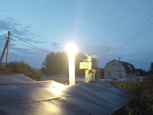 Прямое попадание молнии в электрооборудование обесточило 25 домов в частном секторе Пскова