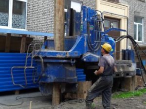 В Санкт-Петербурге возобновилась прокладка теплотрассы на набережной Черной речки