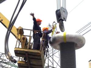 Запорожская АЭС меняет изоляторы на трансформаторах энергоблоков