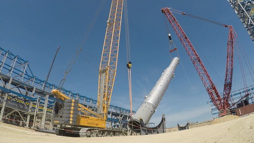 Первая пошла: на четвертой  линии Амурского ГПЗ установили колонну выделения этана (видео)