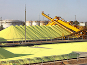 «Газпром экспорт» отправил за рубеж водным транспортом рекордный объем серы