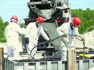 «Маяк» принял первые 20 кубометров бетона для заливки основных фундаментов нового завода