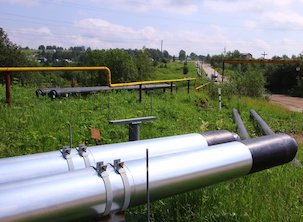 «Т Плюс» монтирует надземный трубопровод в Ухте