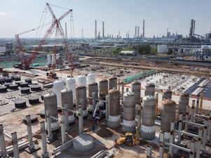 «Газпром нефть» внесла изменения в проект катализаторного завода в Омске