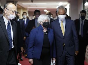 Глава Минфина США обсудила с вице-премьером Китая ограничение цены на российскую нефть