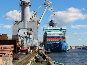 Покраска атомного ледокола «Урал» заняла два месяца