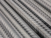 Западно-Сибирский металлургический комбинат выпустил первую партию новой арматуры