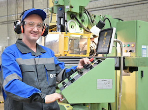 Токарь Белоярской АЭС вошёл в тройку лучших атомных специалистов России