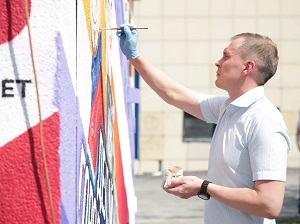 «Пермэнерго» и отечественный производитель электрооборудования украсили граффити энергообъект в Перми