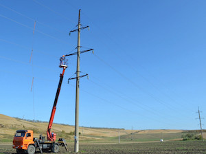«Армавирские электросети» отремонтировали ЛЭП «Зеленчукская – Соколовская» и «Дмитриевская – Ильинская»