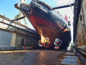 Росатомфлот начал программу ремонтов атомных ледоколов