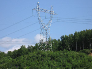 «Россети» прокладывают минерализированные полосы для защиты от пожаров энергообъектов Средней Волги