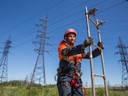 «Россети Ленэнерго» смонтировали 117 км самонесущего изолированного провода на ЛЭП 0,4-20 кВ