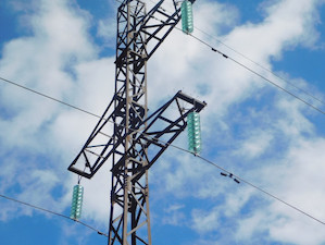 «Лабинские электрические сети» оснастили птицезащитными устройствами высоковольтную ЛЭП на Кубани