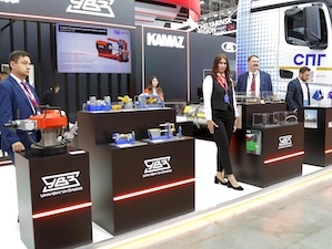 Уралвагонзавод представляет на «Иннопроме» инновационные вагоны, станки и новую электрозаправку