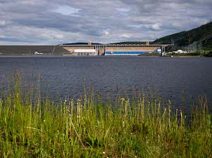 Богучанская ГЭС увеличила расходы воды для обеспечения навигации на Ангаре