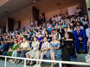 В Нововоронеже при поддержке атомщиков состоялся общегородской выпускной бал «Юность Атомграда — 2025»