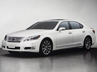 Обновленный Lexus LS получит спортивную версию
