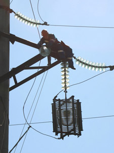 Специалисты «Нижновэнерго» опять устраняют последствия грозового фронта