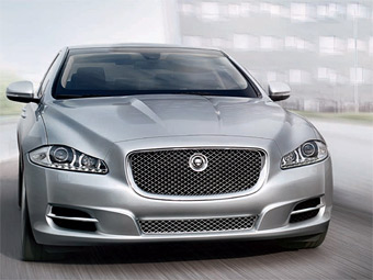 Бронированный Jaguar XJ покажут на Московском автосалоне