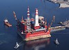 Началась буксировка платформы «Приразломная» на месторождение
