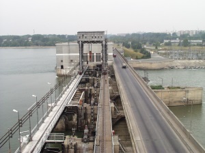 Движение автотранспорта по мосту Новосибирской ГЭС будет временно ограничено