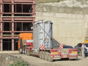 На Гоцатлинскую ГЭС доставлен первый блочный трансформатор