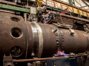 «Атомэнергомаш» завершает сборку корпуса первого реактора установки «РИТМ-200»