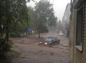 На юг Приморья обрушился грозовой фронт