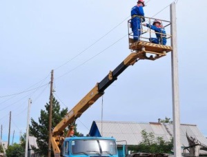 «Оренбургэнерго» проводят реконструкцию электросетей в селе Кирюшкино