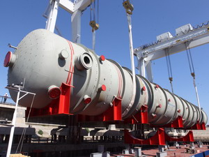 «Волгограднефтемаш» отгрузил последнюю из шести крупногабаритных колонн для Омского НПЗ