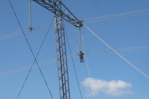 ФСК ЕЭС отремонтировала под напряжением ключевую ЛЭП в Сибири