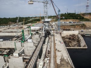 Открыт сквозной автомобильный проезд по гребню плотины  Нижне-Бурейской ГЭС