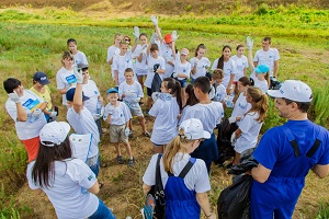 На эко-квесте по по очистке берегов Бердянки волонтеры 